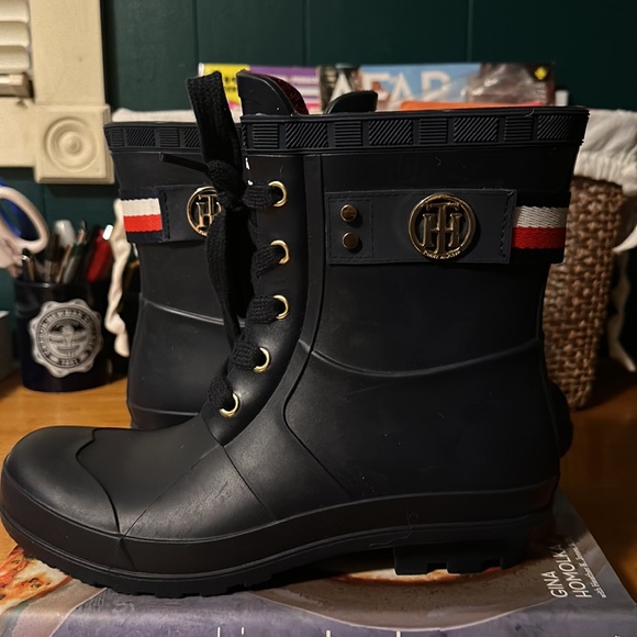 Womens Tommy Hilfiger Laced Rain Boots - Picture 2 of 2